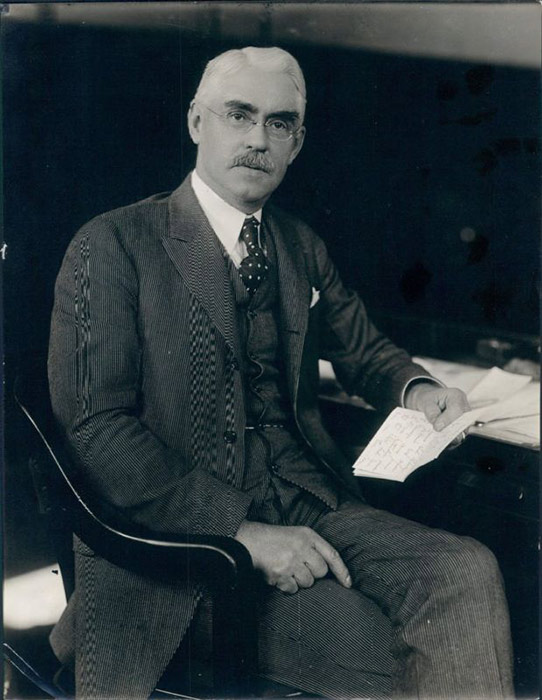 Detroit health commissioner James W. Inches. Before becoming Detroit’s chief health officer, Inches served five terms as the mayor of St. Clair, Michigan. In January 1919 he accepted the post of Police Commissioner. In 1923, he ran unsuccessfully for mayor of Detroit.